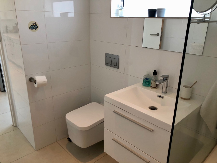 1 Bedroom Property for Sale in Green Point Western Cape